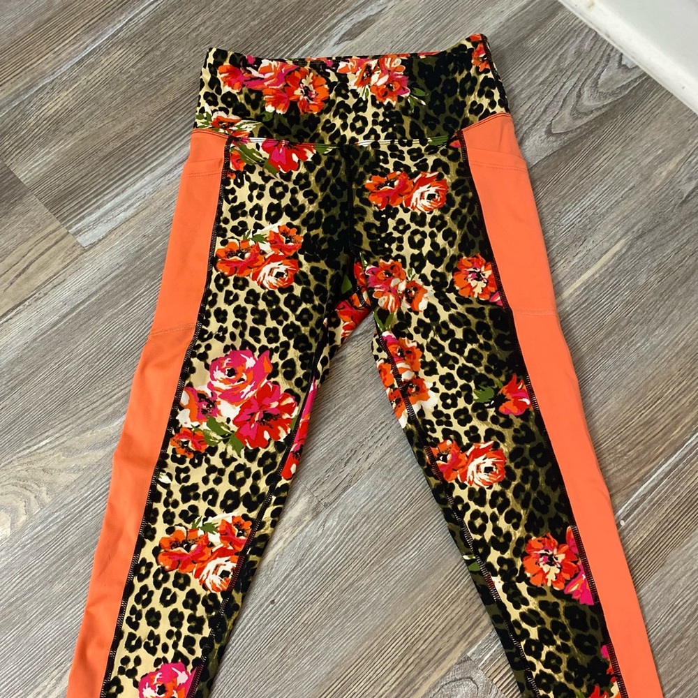 Lularoe rise collection Capri workout leggings